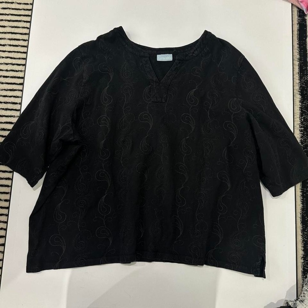 Black Shirt from Liz and Me size XXL